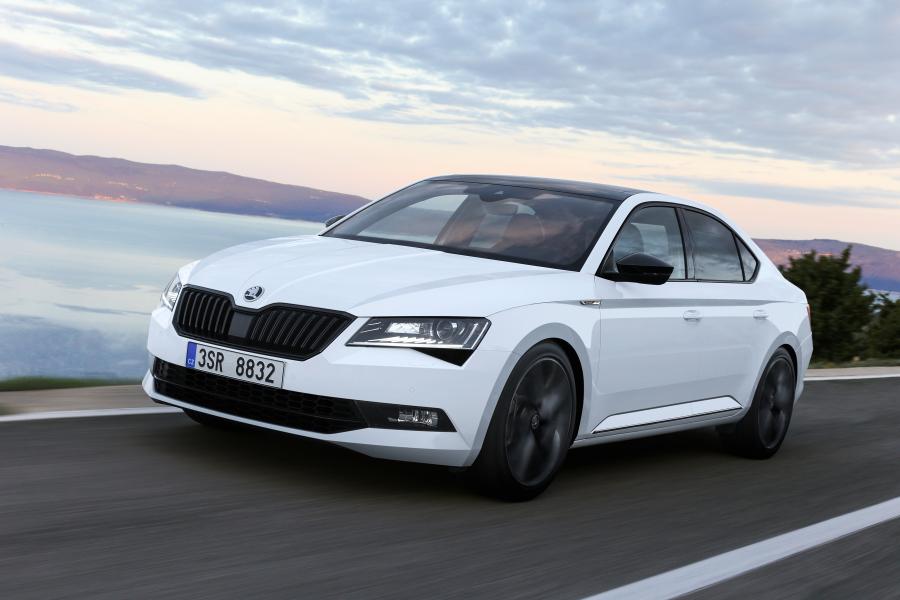  Skoda Superb SportLine 2015 года  (WW) (фото 7 из 9)